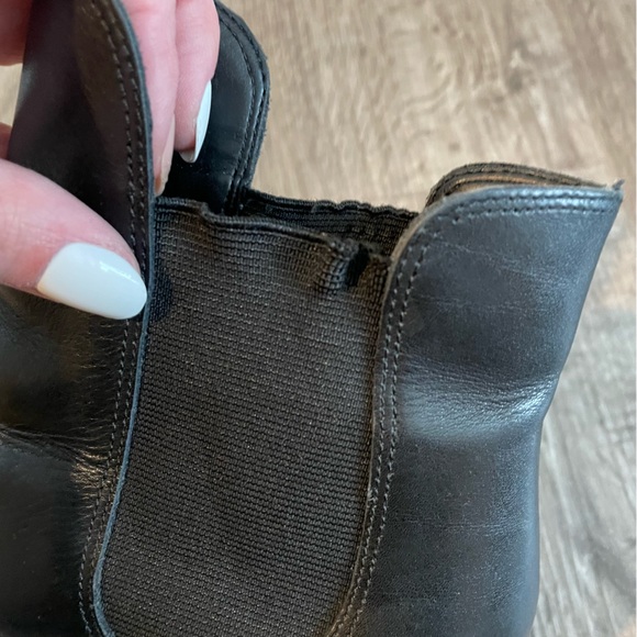 KENDALL & KYLIE Finley Bootie Black Leather Pointed Toe Heeled Ankle Boot - Picture 5 of 12